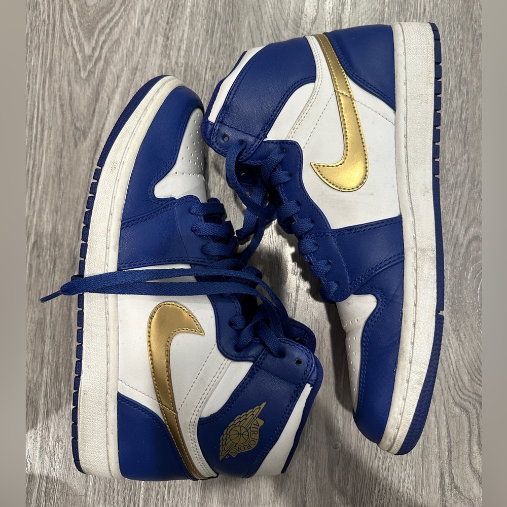Jordan 1 high top sneakers - men’s size 8.5
